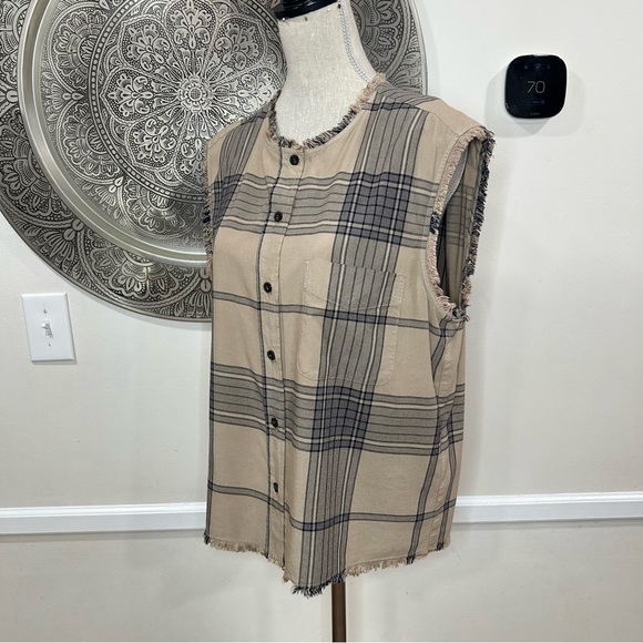 Raquel Allegra sleeveless plaid top with fringe trim - Size 2 / M - Picture 5 of 10